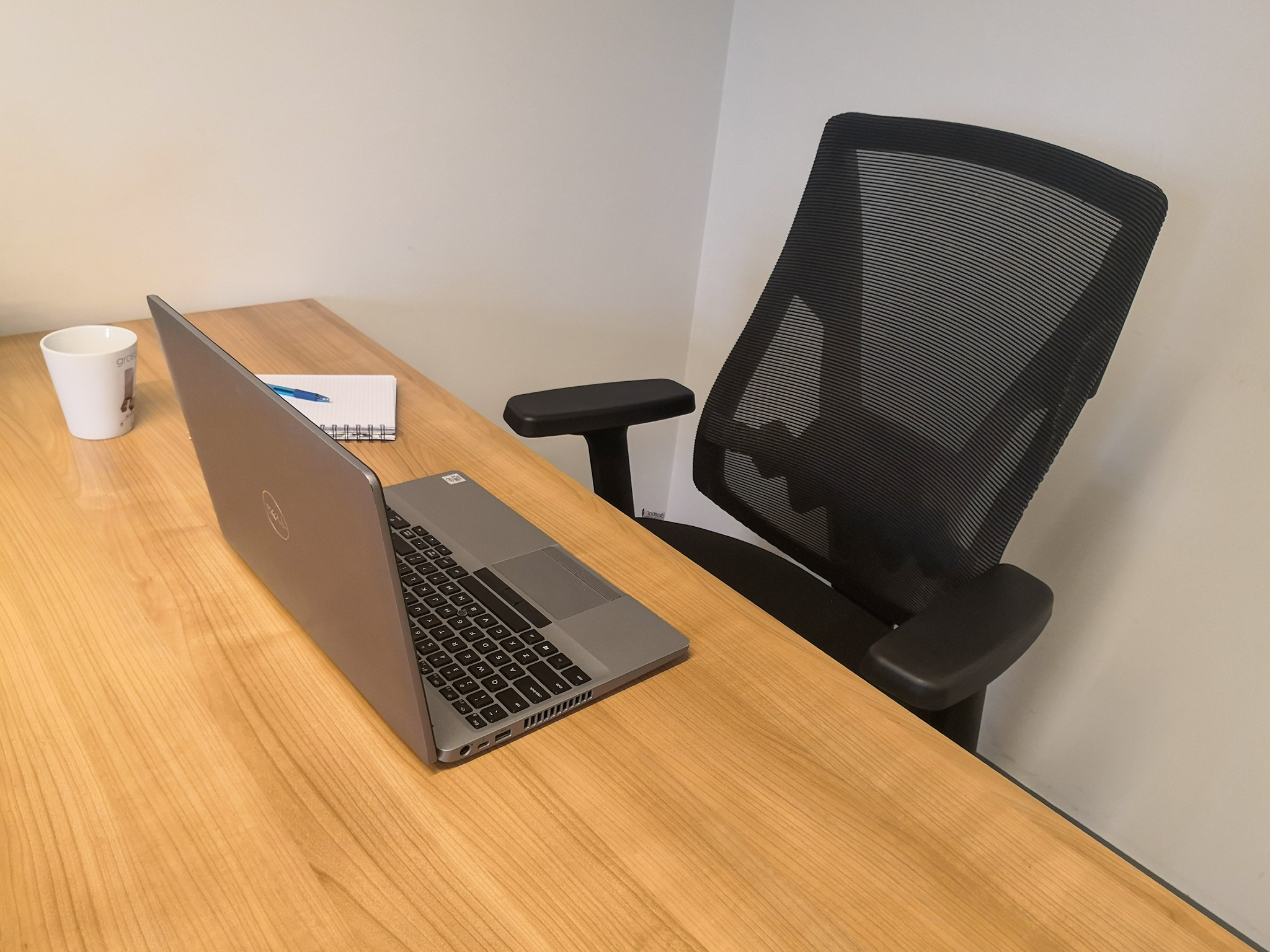 Fotel biurowy Futura 3S Plus z profilem lędźwiowym