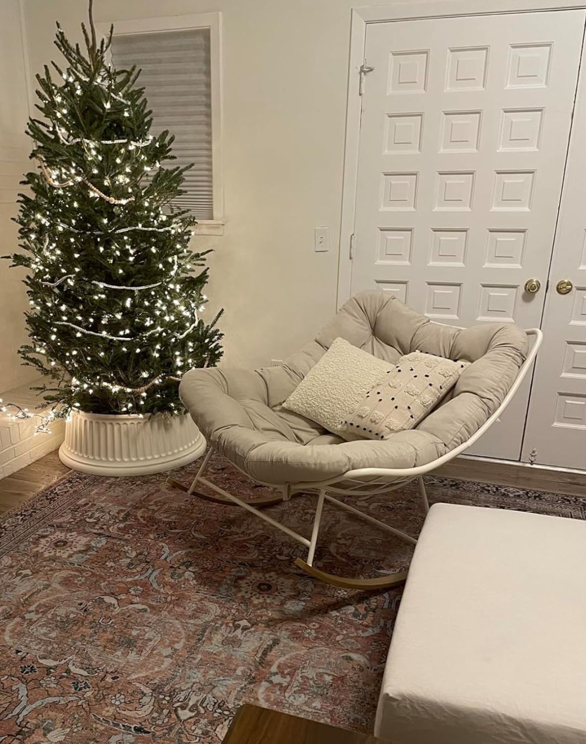 fotel bujany ogrodowy na płozach havana beżowy