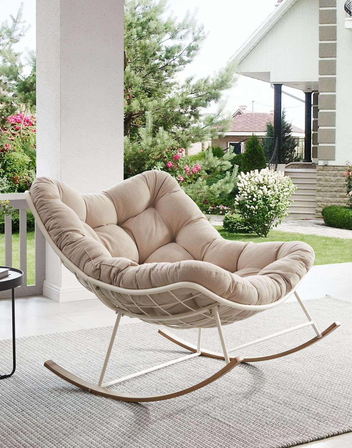 fotel bujany ogrodowy na płozach havana beżowy