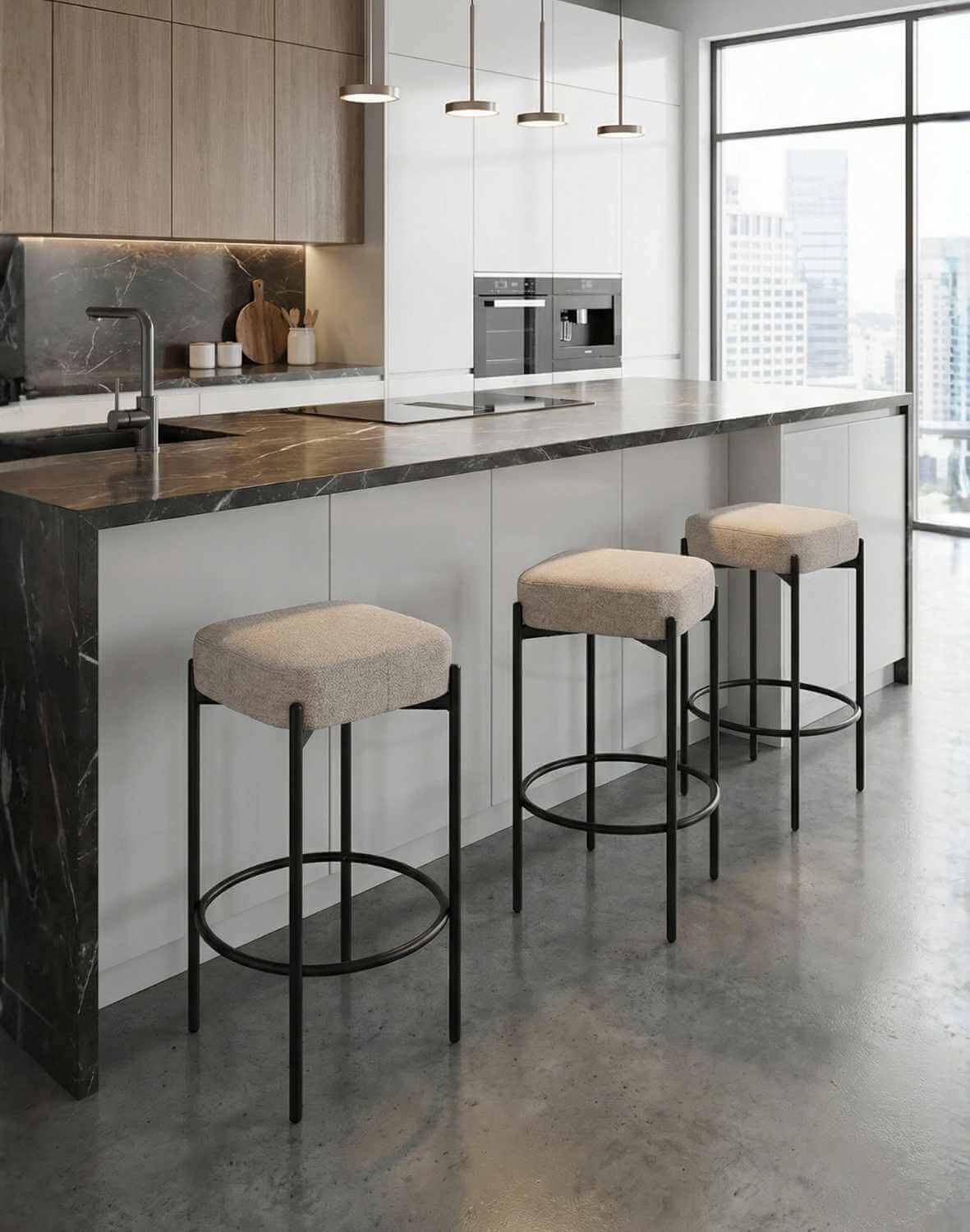 kwadratowy hoker do kuchni z podnóżkiem dolly, beż