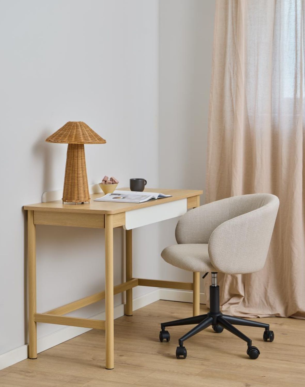 krzesło biurowe eleanor, beżowe, regulowane i obrotowe (08034)