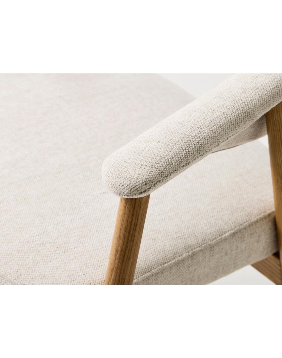 fotel tapicerowany elk, dębowe nogi w stylu skandynawskim (56160000)