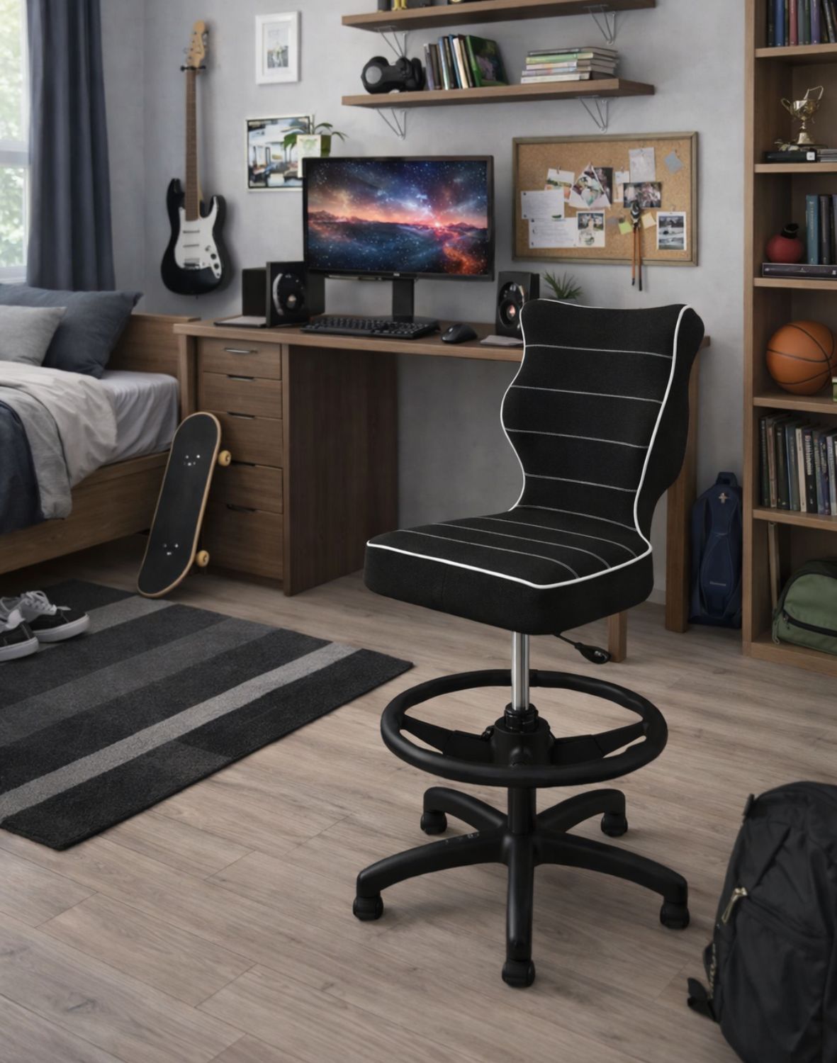 Krzesło dziecięce Entelo Petit z podnóżkiem 146-176,5 cm Czarna Podstawa