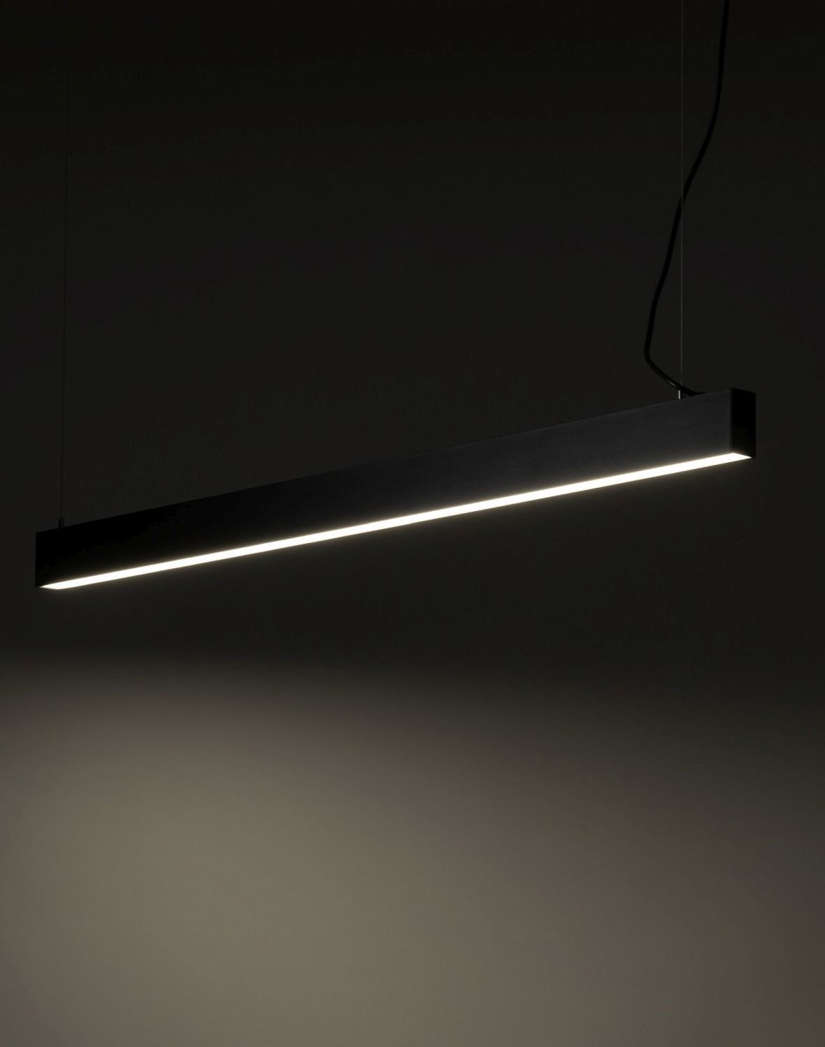 lampa-led-luxe-black