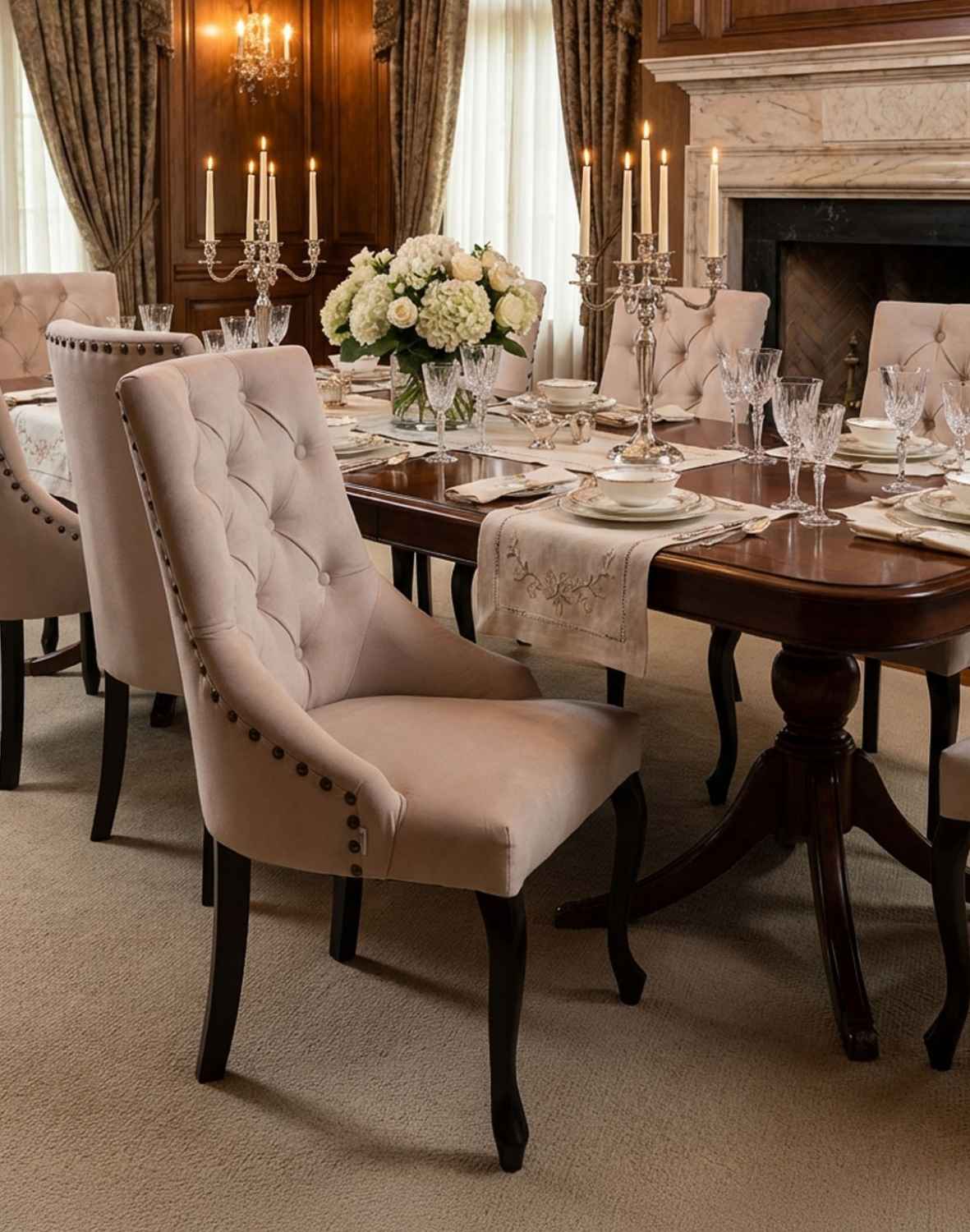 krzesło sisi 2 ludwik z pinezką