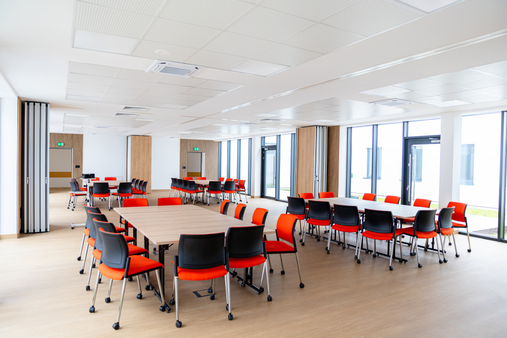 pomarańczowe krzesło konferencyjne set roll